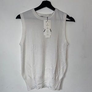 white tank top - brand new / never worn NWT - size MEDIUM